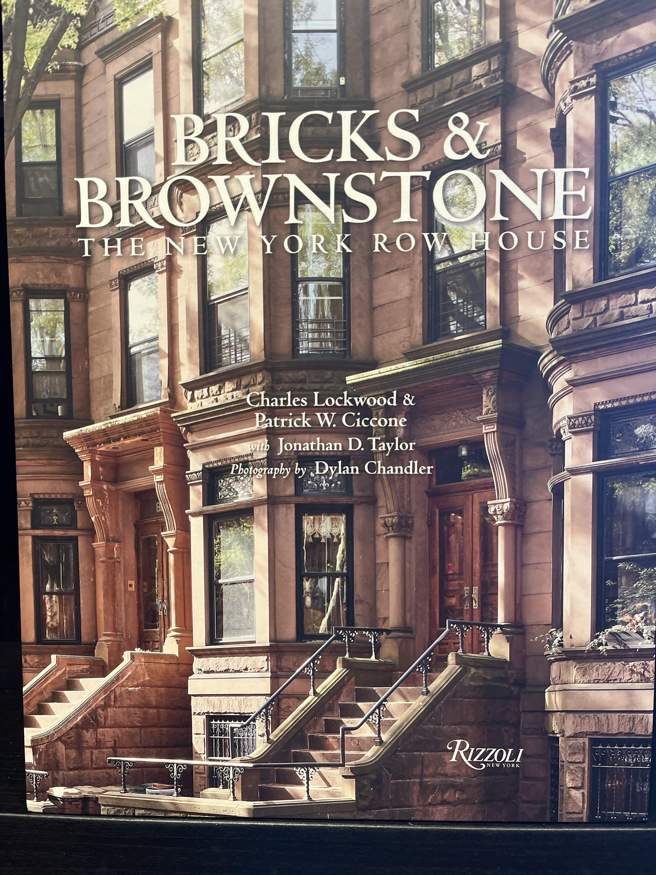 Bricks and Brownstone: The New York Row House - Daker Books